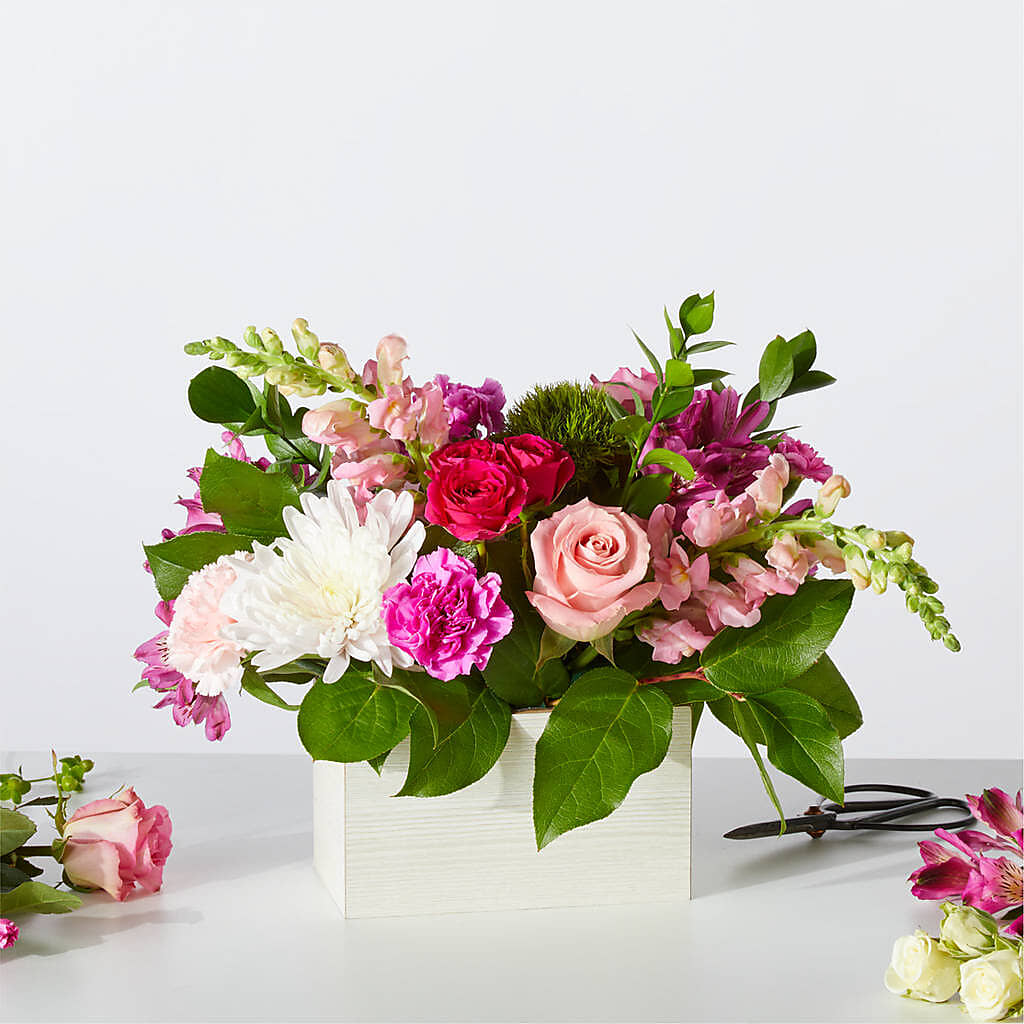 Sweetberry Box – A Florist Original – Print A Bunch Florists, Orleans ON