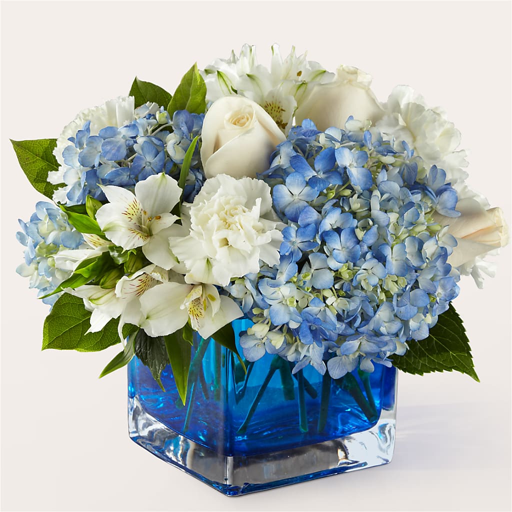 Soothing Waters Bouquet – Print A Bunch Florists, Orleans ON