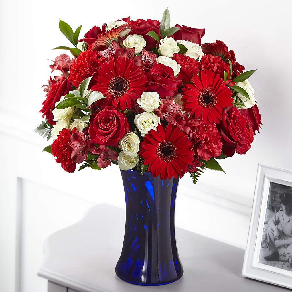 Hearts Embrace Bouquet – Print A Bunch Florists, Orleans ON