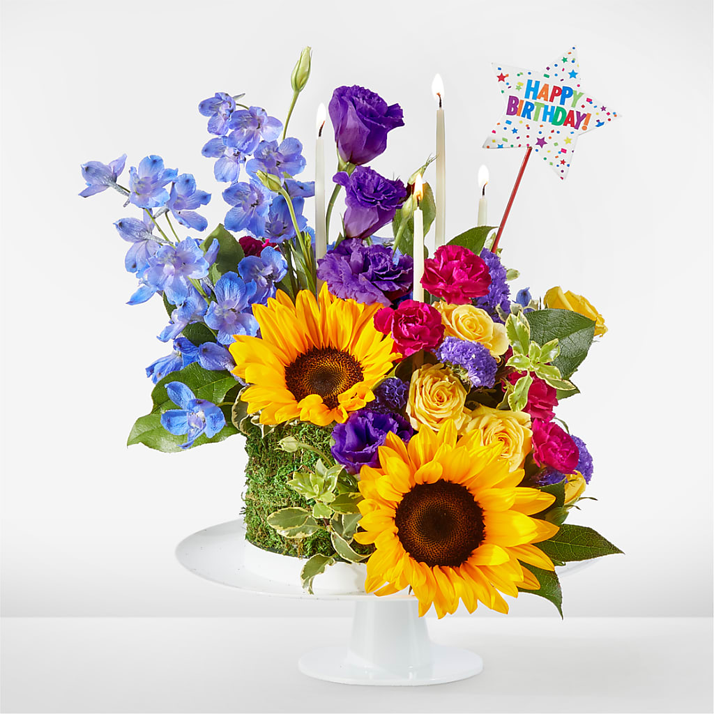 Star of the Day Floral Cake – Print A Bunch Florists, Orleans ON