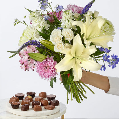 Winter Celebration Bouquet –  Print A Bunch Florists, Orleans ON