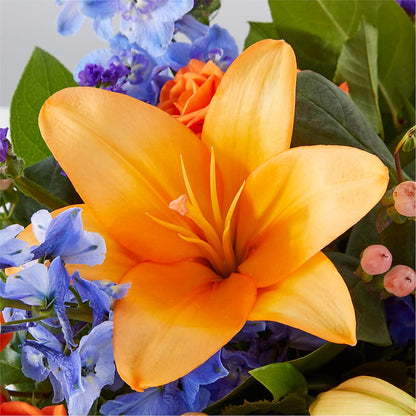 Radiant Citrus Box Bouquet –  Print A Bunch Florists, Orleans ON
