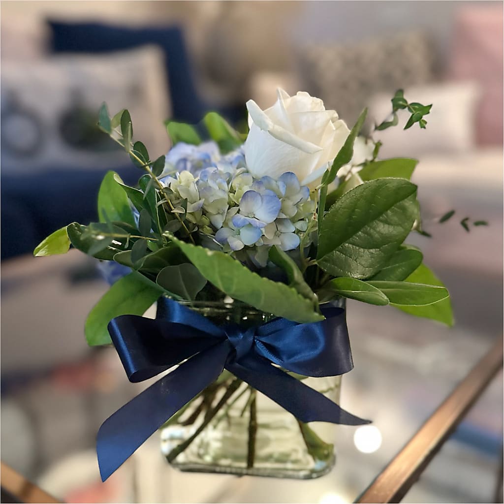 Sky Blue Delight Bouquet –  Print A Bunch Florists, Orleans ON
