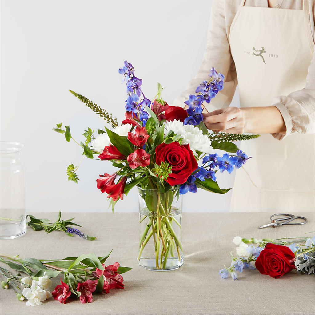 Star Spangled - A Florist Original –  Print A Bunch Florists, Orleans ON