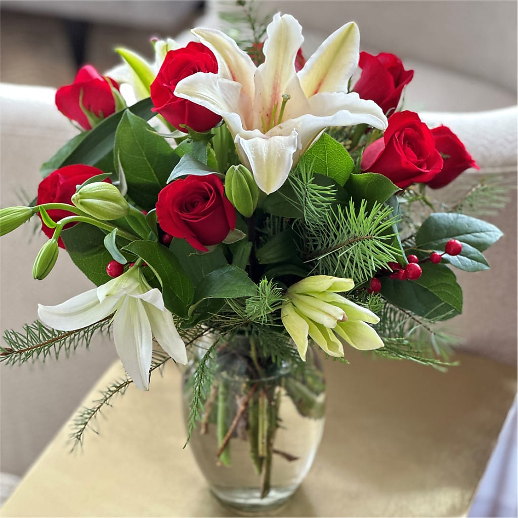 Sparkling Snowflakes Bouquet –  Print A Bunch Florists, Orleans ON
