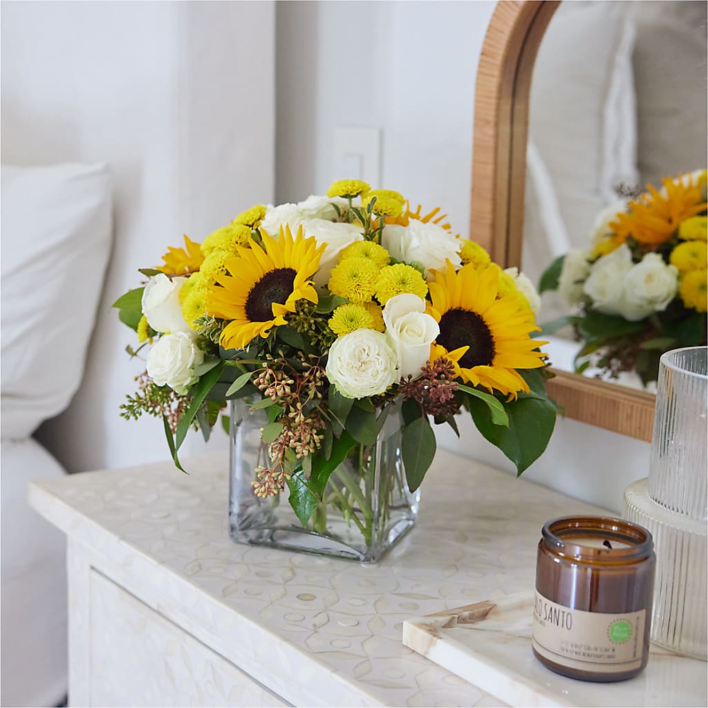Luminous Morning Bouquet –  Print A Bunch Florists, Orleans ON