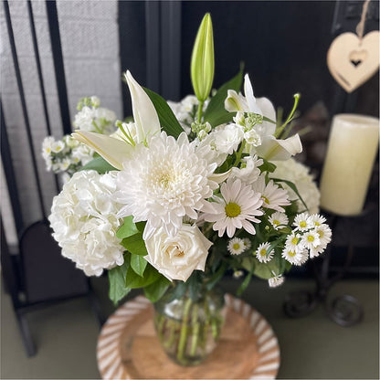 Classic Ivory – A Florist Original –  Print A Bunch Florists, Orleans ON