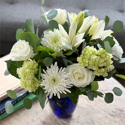 Snowy Dreams Bouquet –  Print A Bunch Florists, Orleans ON