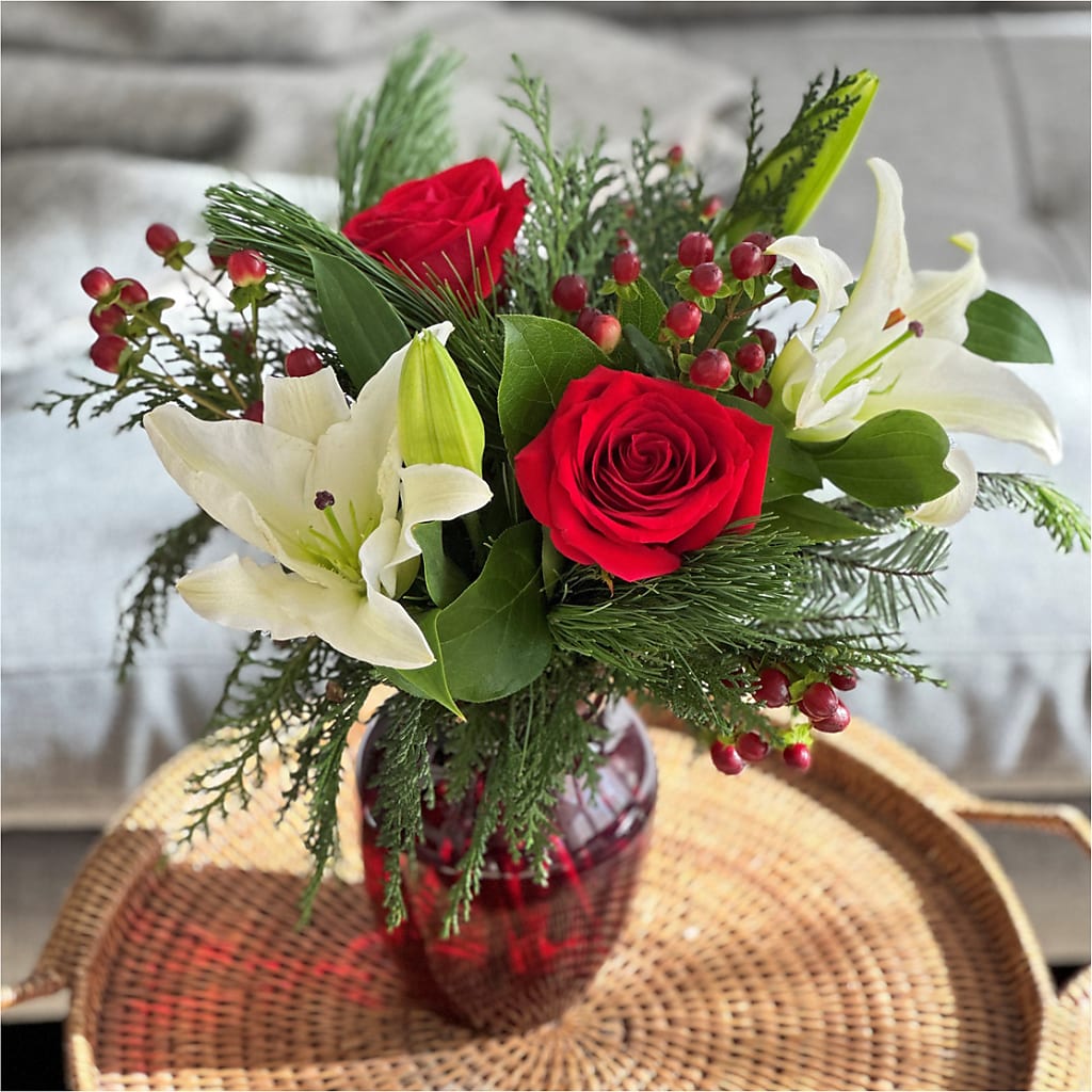 Evergreen Delight Bouquet –  Print A Bunch Florists, Orleans ON