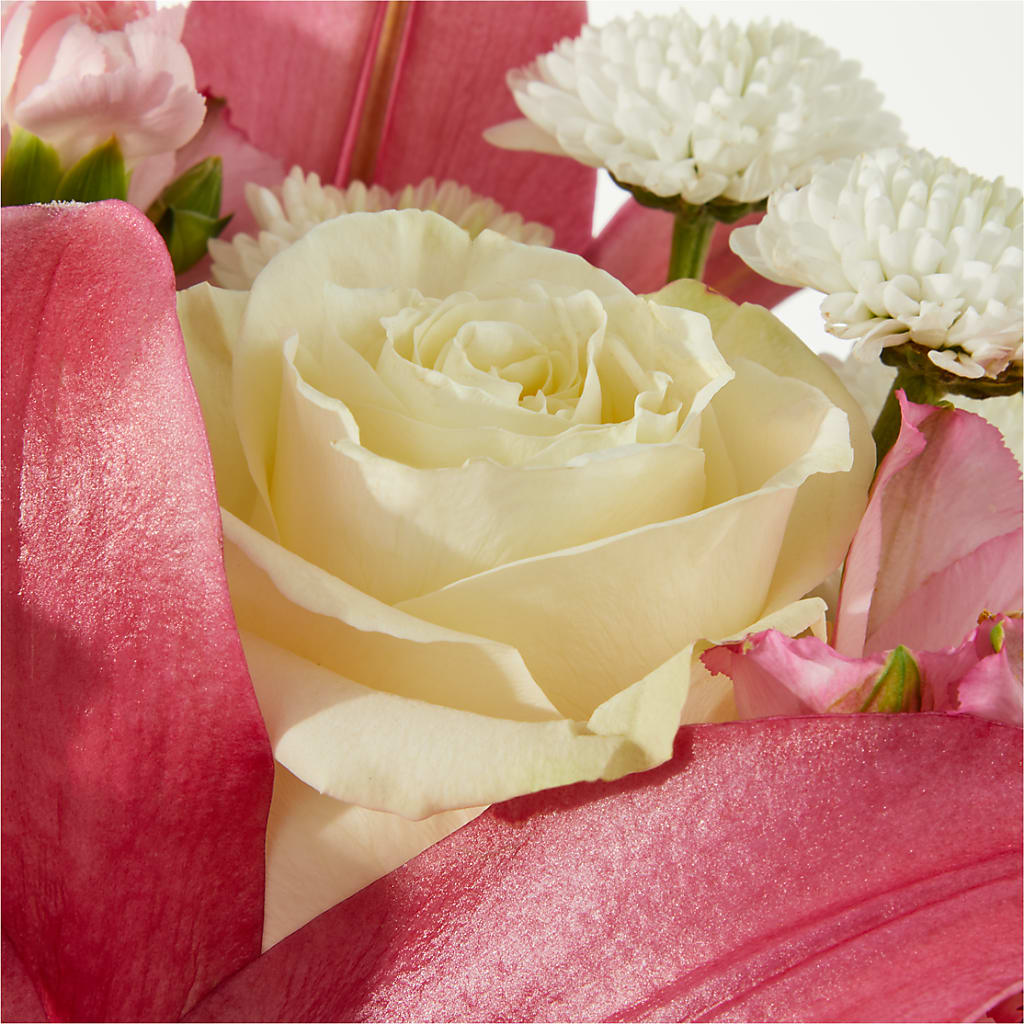 Piece of Cake Bouquet –  Print A Bunch Florists, Orleans ON