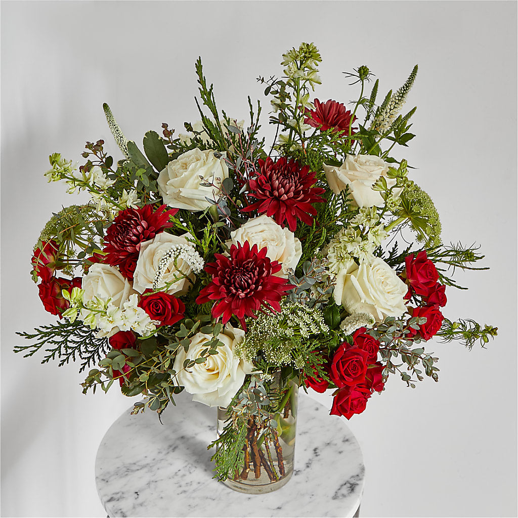 Favorite Traditions Bouquet –  Print A Bunch Florists, Orleans ON