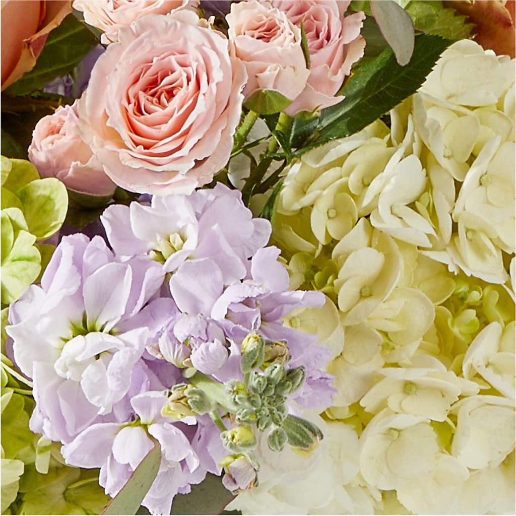 Porch Swing Bouquet –  Print A Bunch Florists, Orleans ON