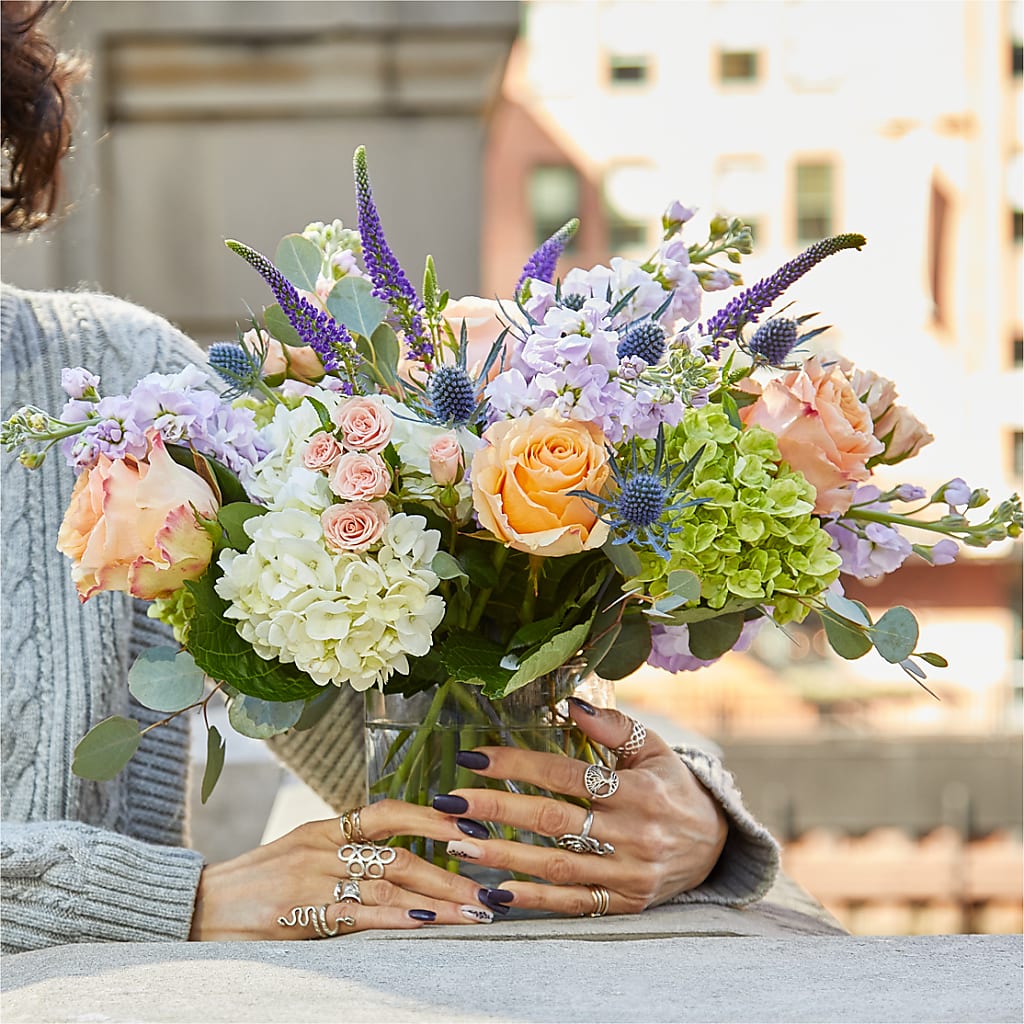 Porch Swing Bouquet –  Print A Bunch Florists, Orleans ON